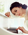 Người đẹp và đàn